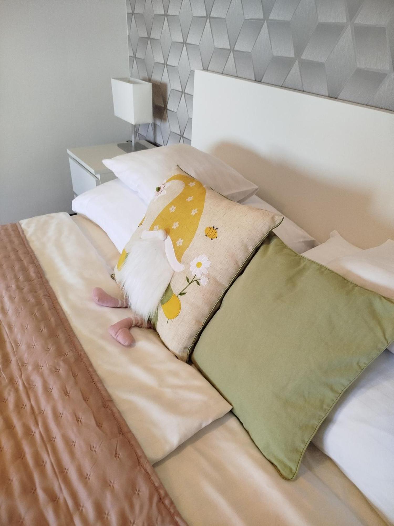 Lady Mabel'S Apartment Near To Arena, Puskas Stadion And City Park, With Guarded Parking Place Budapest Ngoại thất bức ảnh